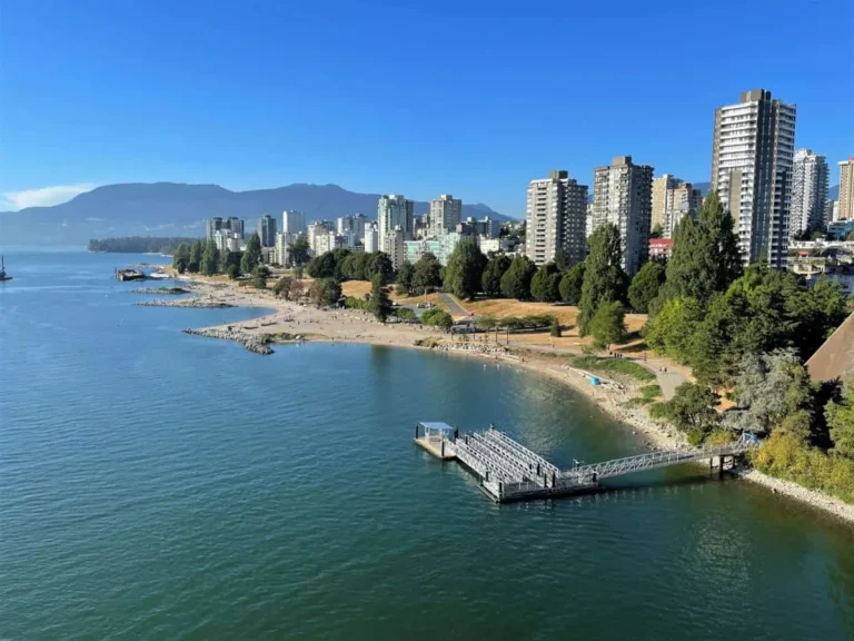 10 Best Beaches in Vancouver (From a Vancouver Resident and Beach Regular)