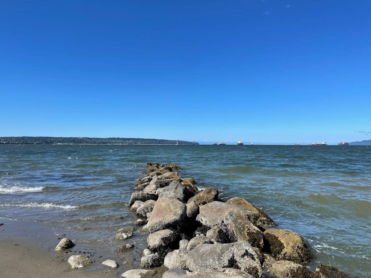 row of rocks at second beach in vancouver