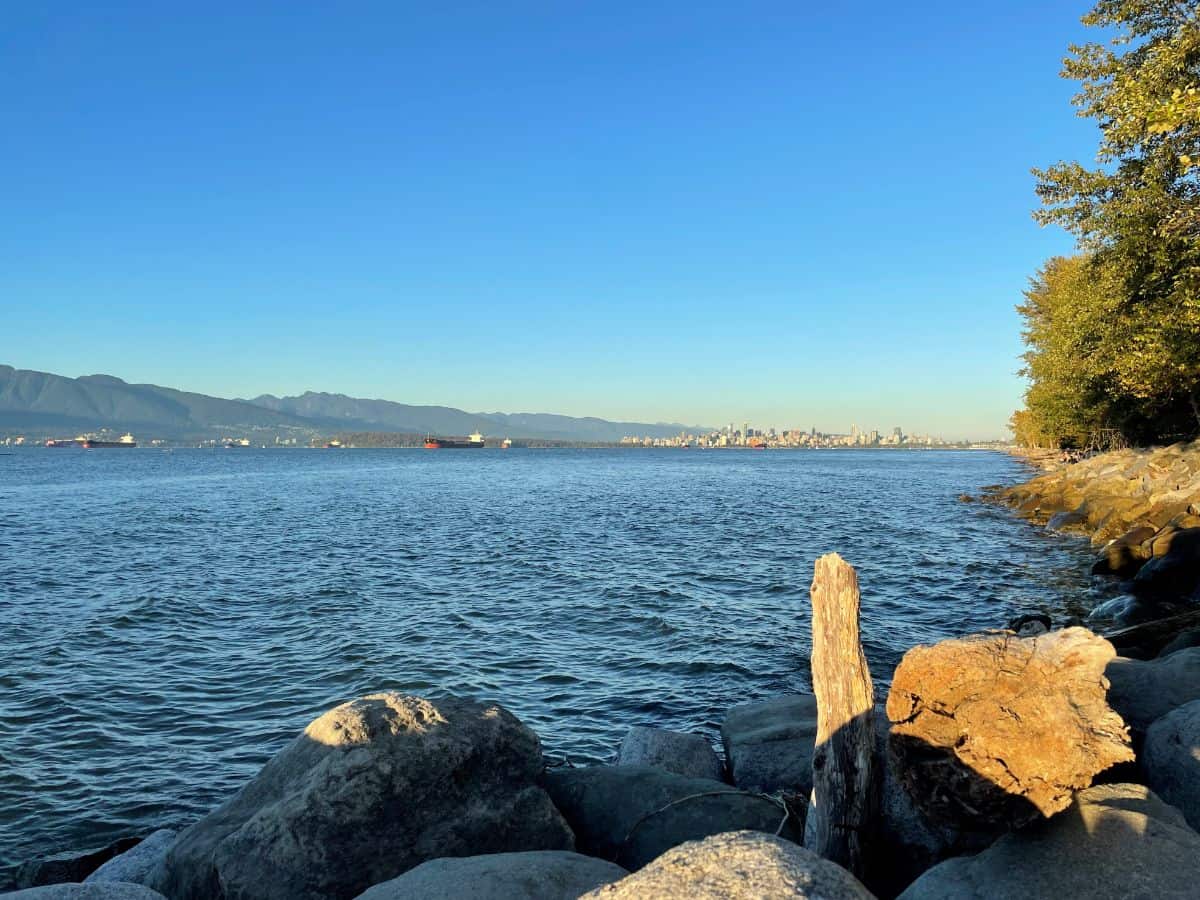 vancouver skyline from spanish banks