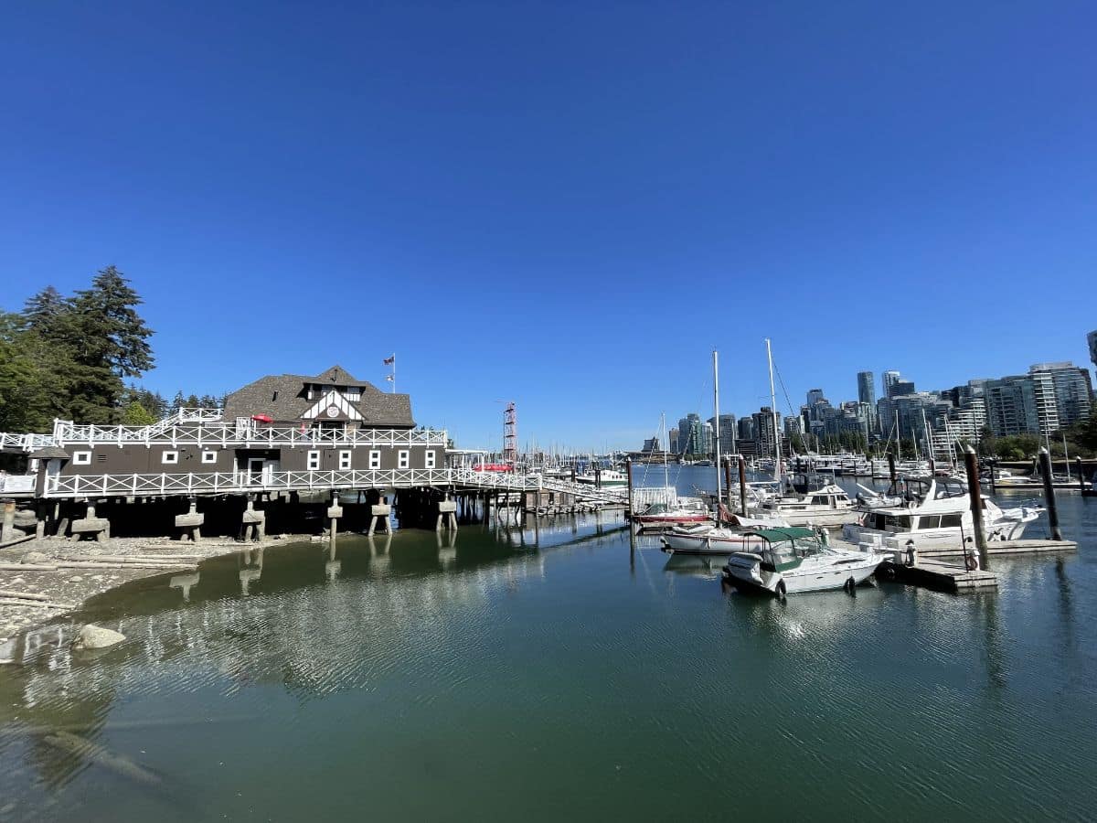 vancouver rowing club on the seawall in vancouver