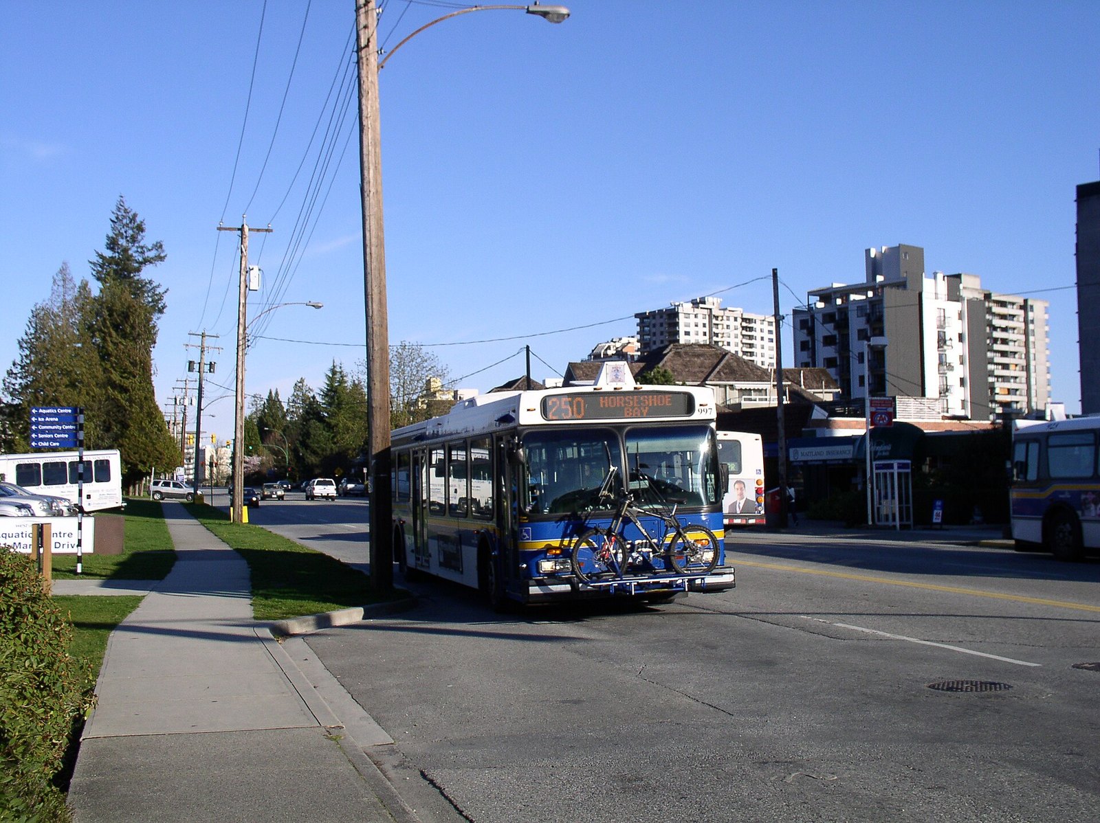 The Blue Bus (West Vancouver)
