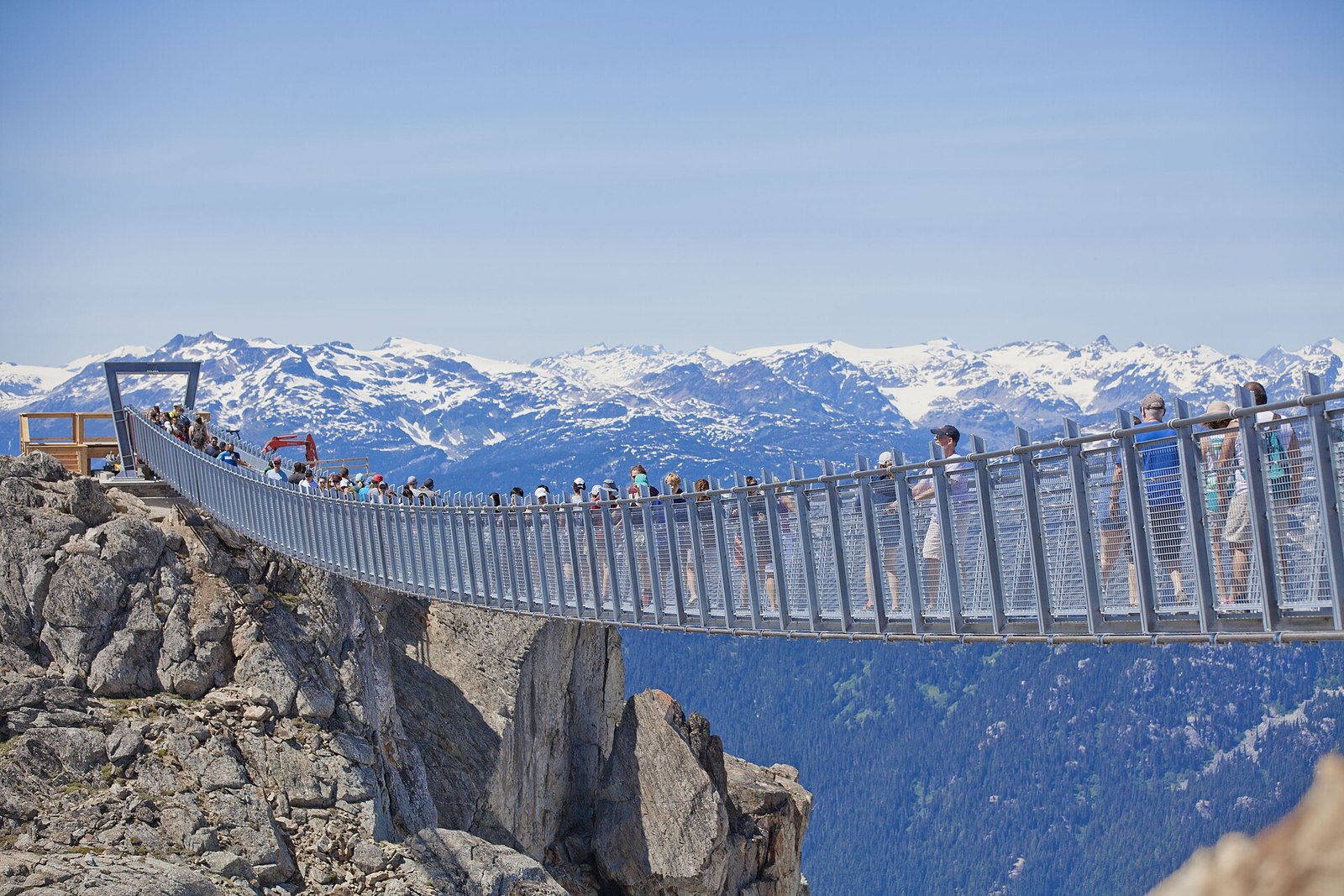 Cloudraker Skybridge and Raven's Eye (Whistler Peak)